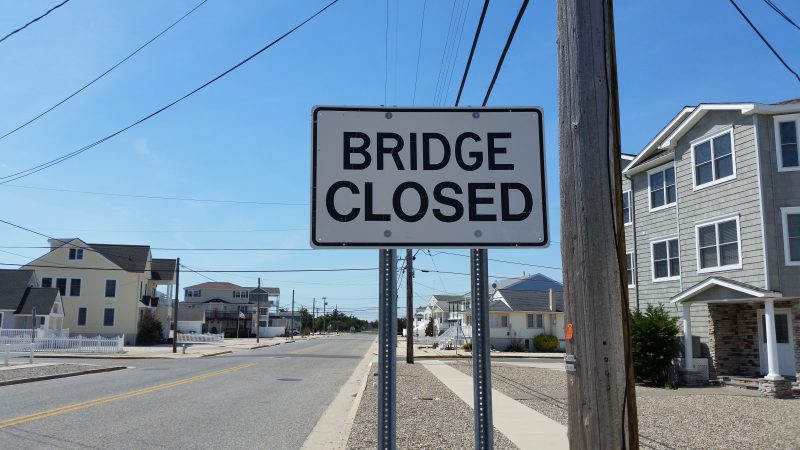 A "Bridge Closed" sign serves as a warning to motorists approaching the Townsends Inlet section of Sea Isle.